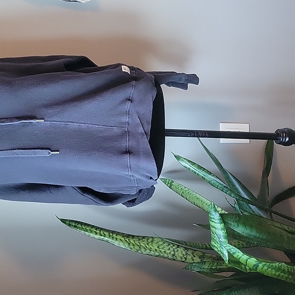 Aritzia CLIFTON TNA Cowl Neck Hoodie - Picture 5 of 10